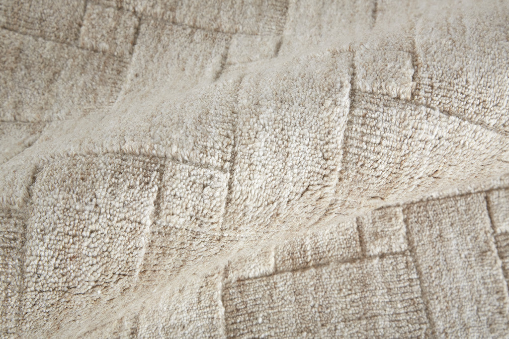 8' X 10' White And Silver Striped Hand Woven Area Rug