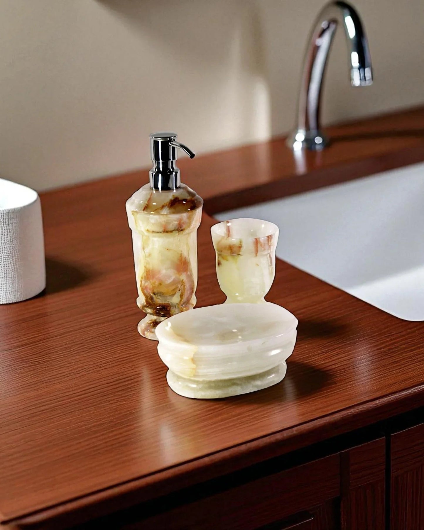 White Onyx 3-Piece Bathroom Accessory Set