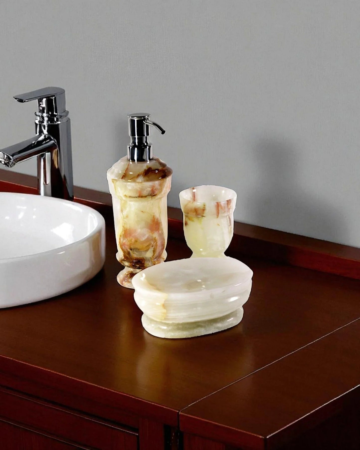 White Onyx 3-Piece Bathroom Accessory Set