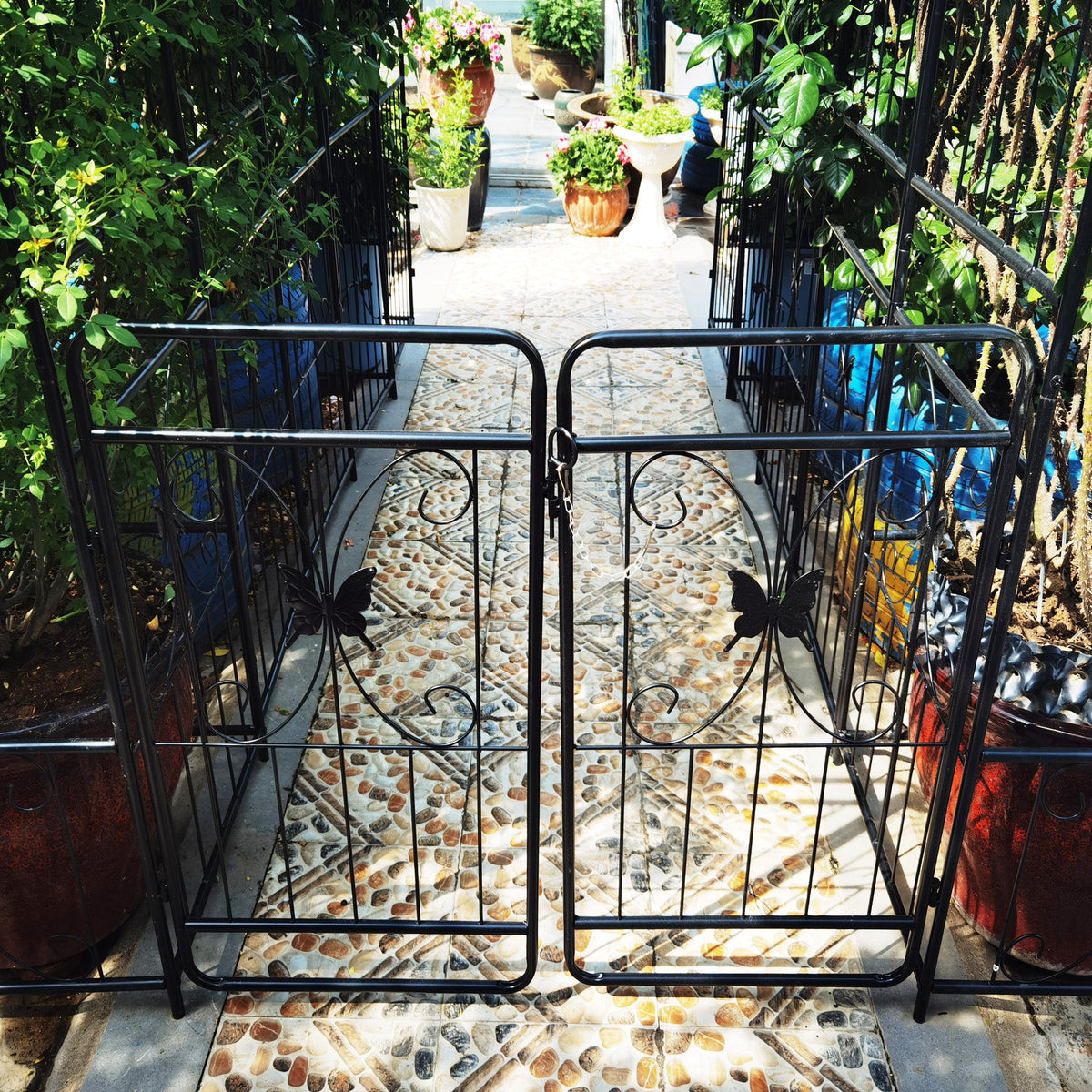 Metal Garden Arch with Gate