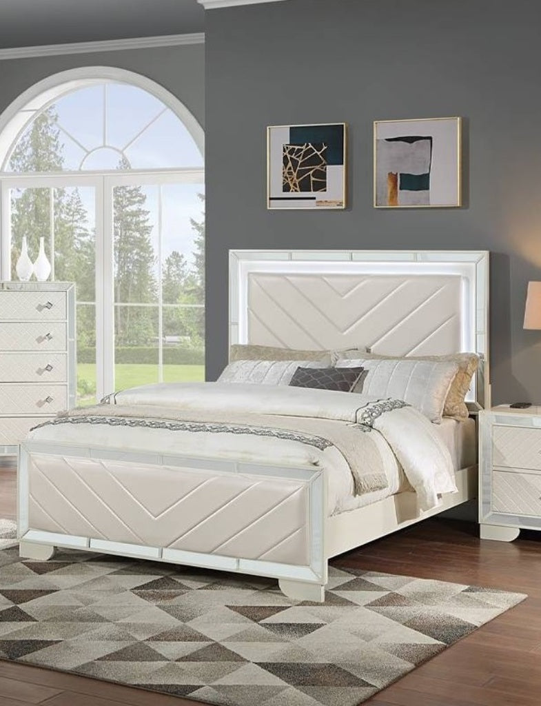 Contemporary 3pc Set Queen Size Bed with Nightstands