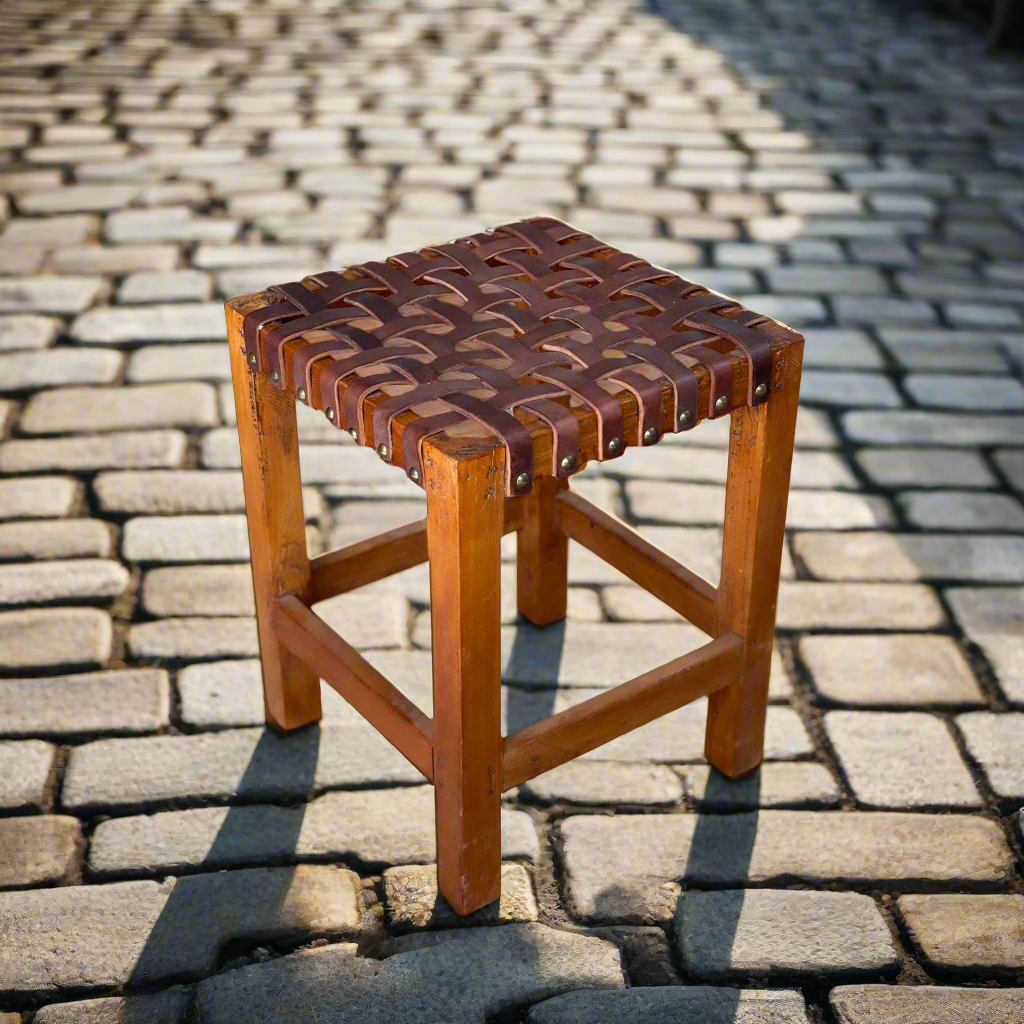 Escabel | Leather Woven Stool