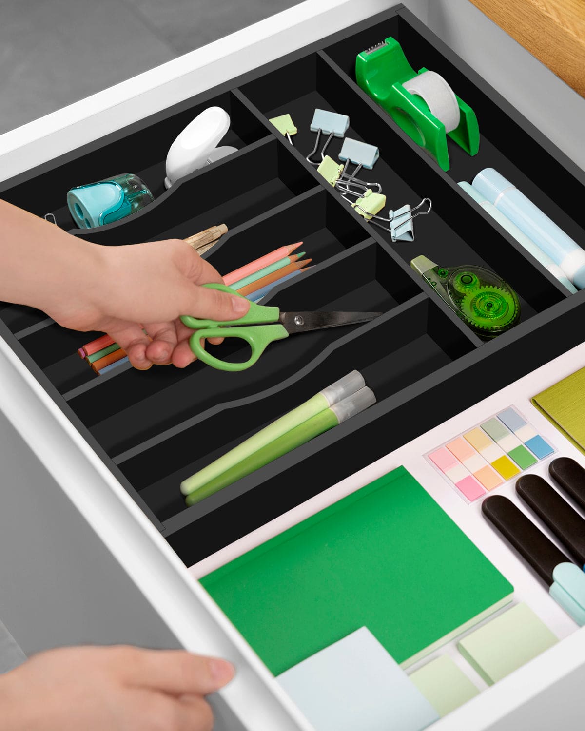 Basic Silverware Drawer Organizer, Black