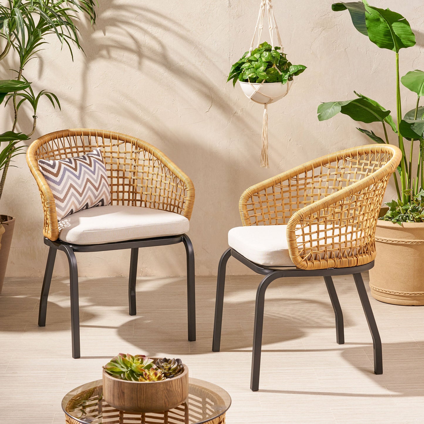 Aria Chair