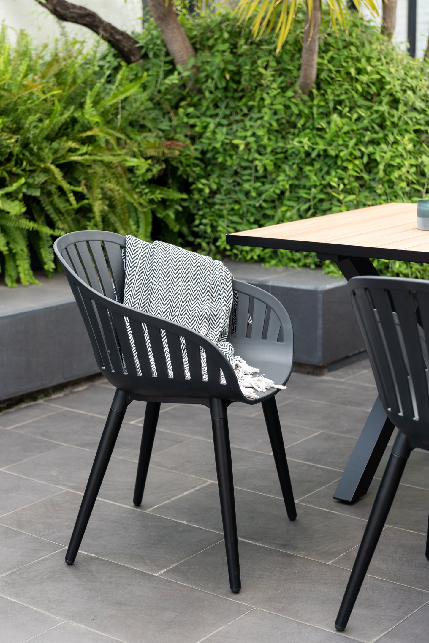 Panama Dark Rectangular Table and 8 Nassau Black Aluminum