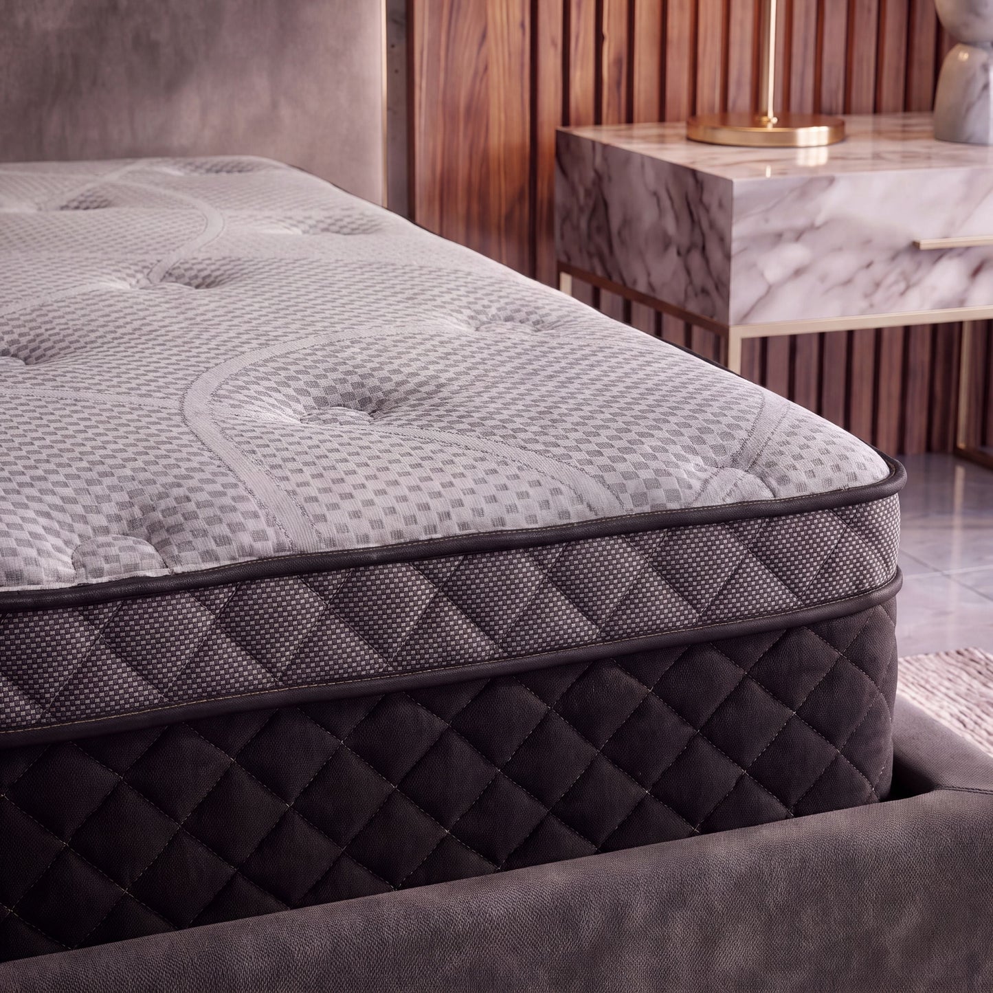 CS Hybrid Pocket Coil 12" Queen Mattress