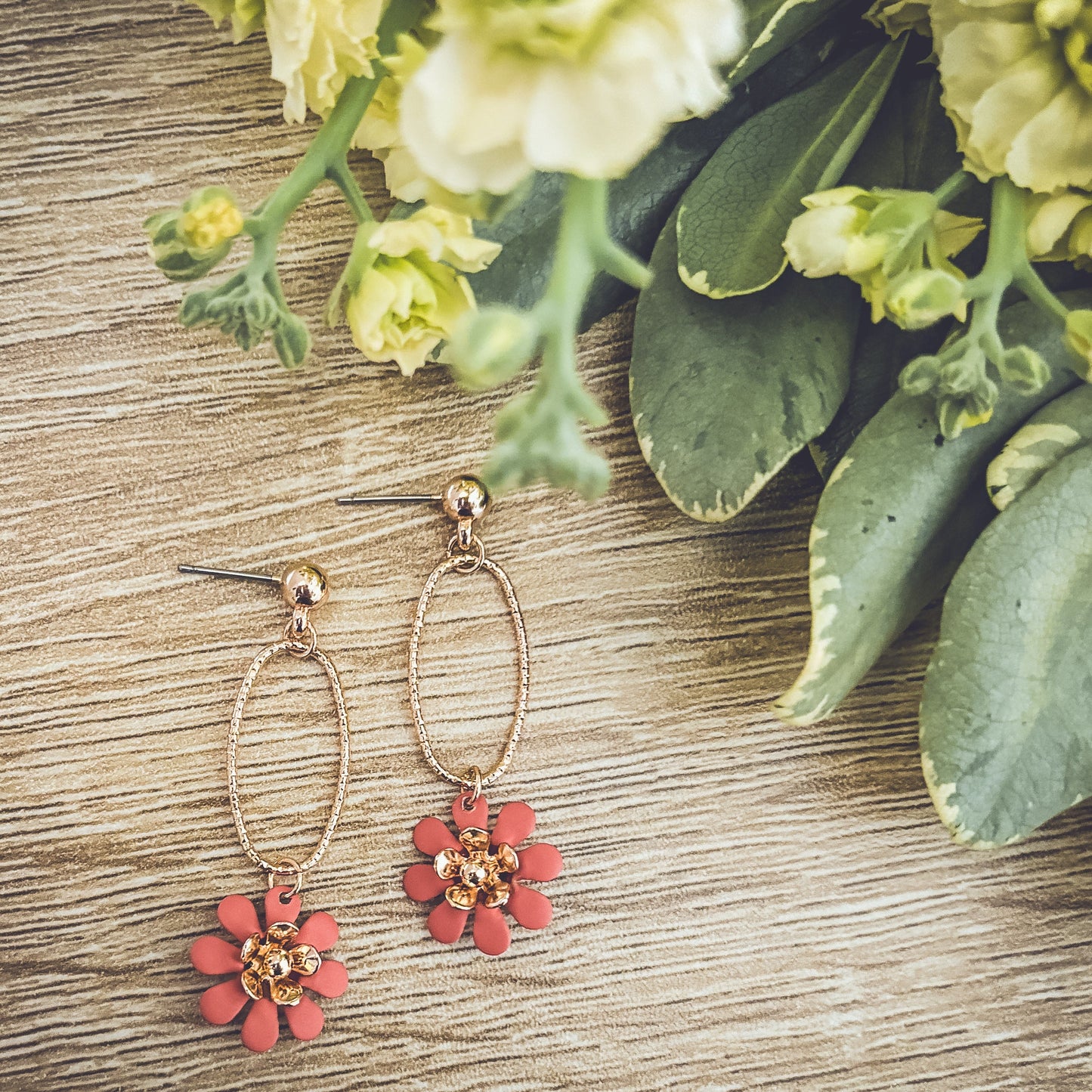 Beautiful Gold Flower Drop Earrings
