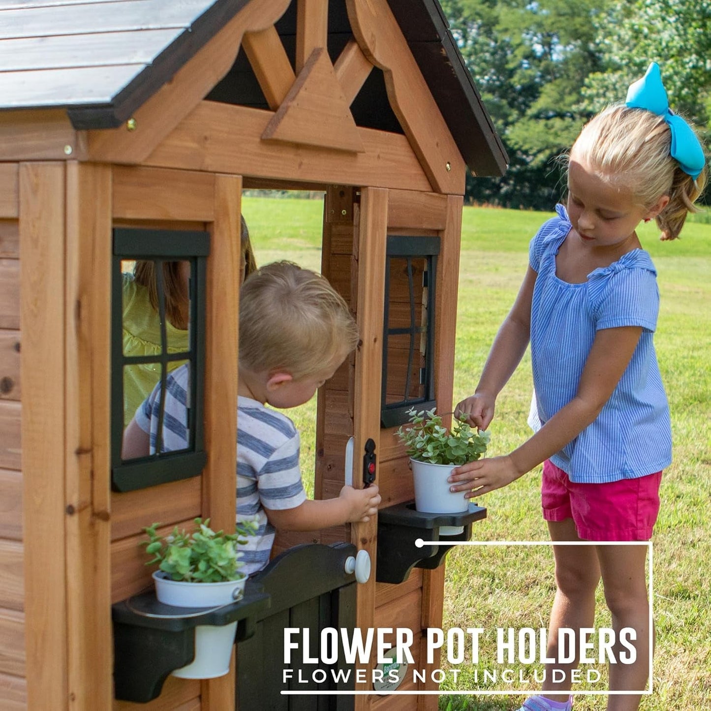 Cedarwood Kids Outdoor Playhouse With Integrated Kitchen