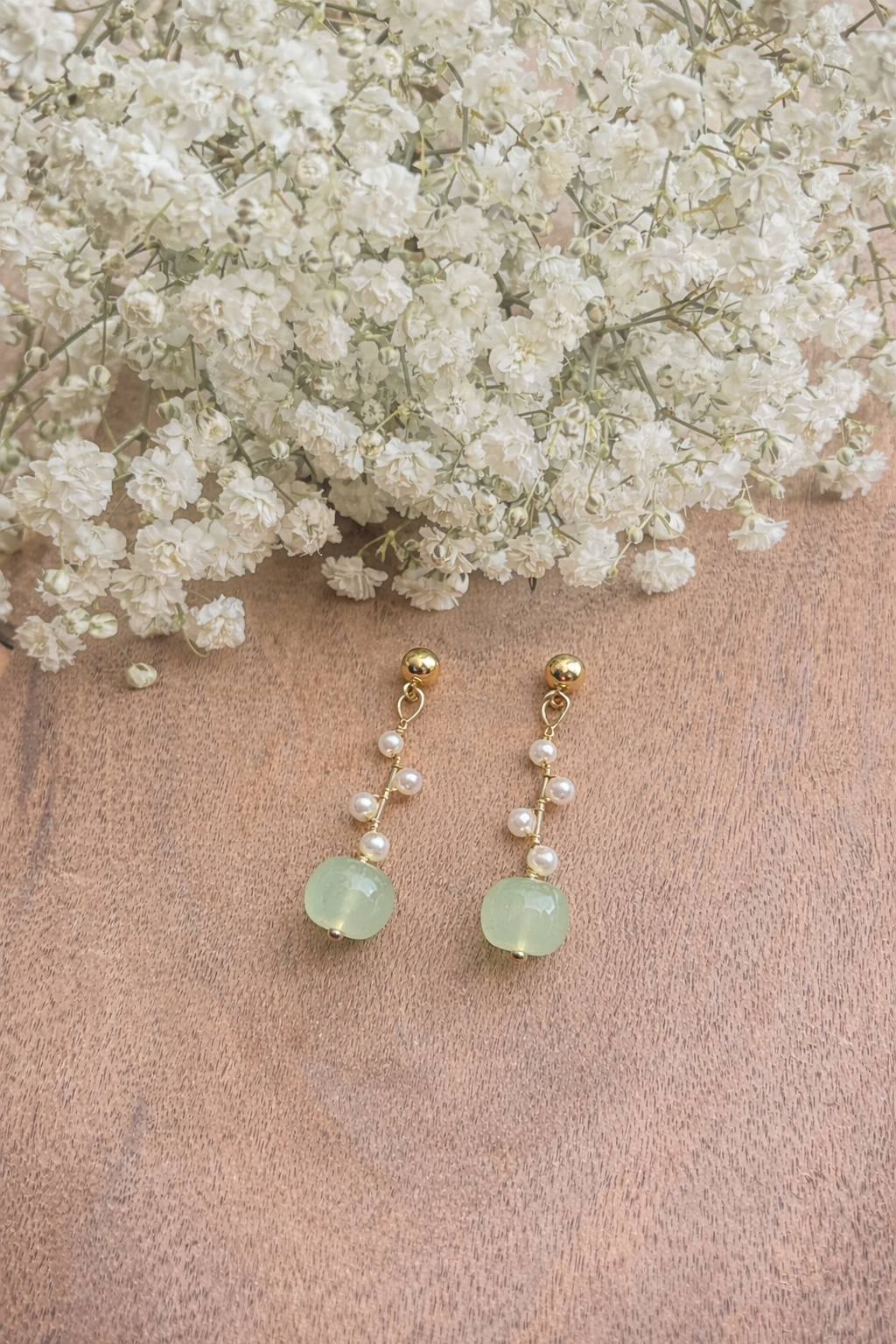 Beautiful Green and Pearl Drop Earrings