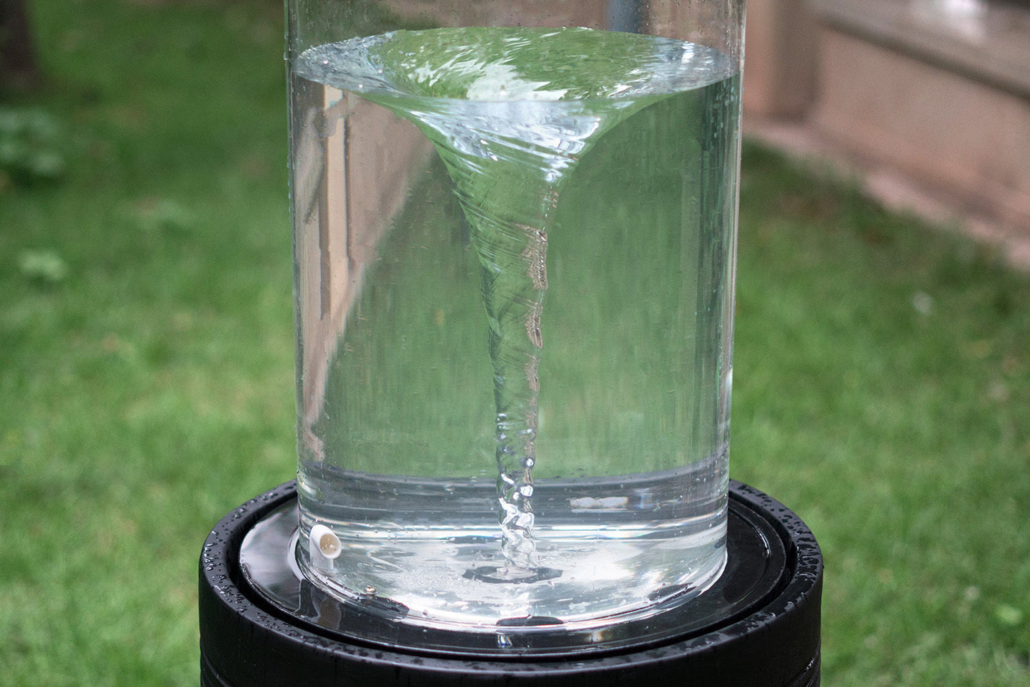 20x20x19.5' Heavy Cement Round Black Ribbed Outdoor Water Fountain with Light (Color Change)