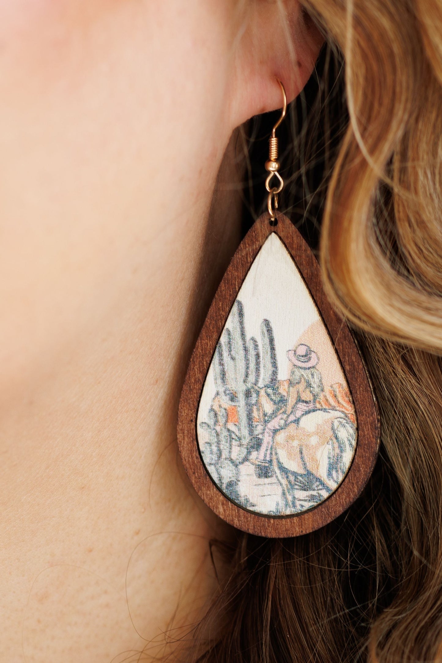 Beautiful Vintage Cowgirl Drop Earrings