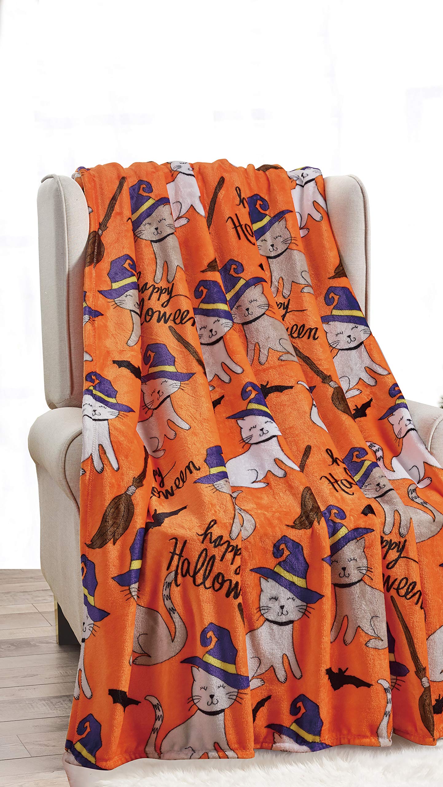 Decor&More Happy Halloween Microplush Throw Blanket (50" x 60")