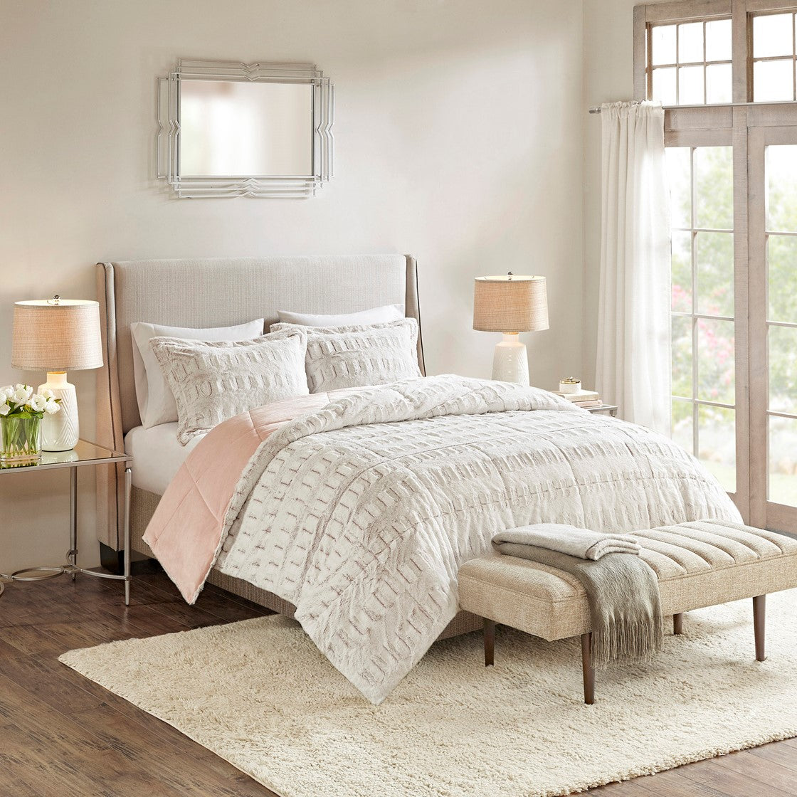 Full/Queen Back Print Long Fur Comforter Mini Set