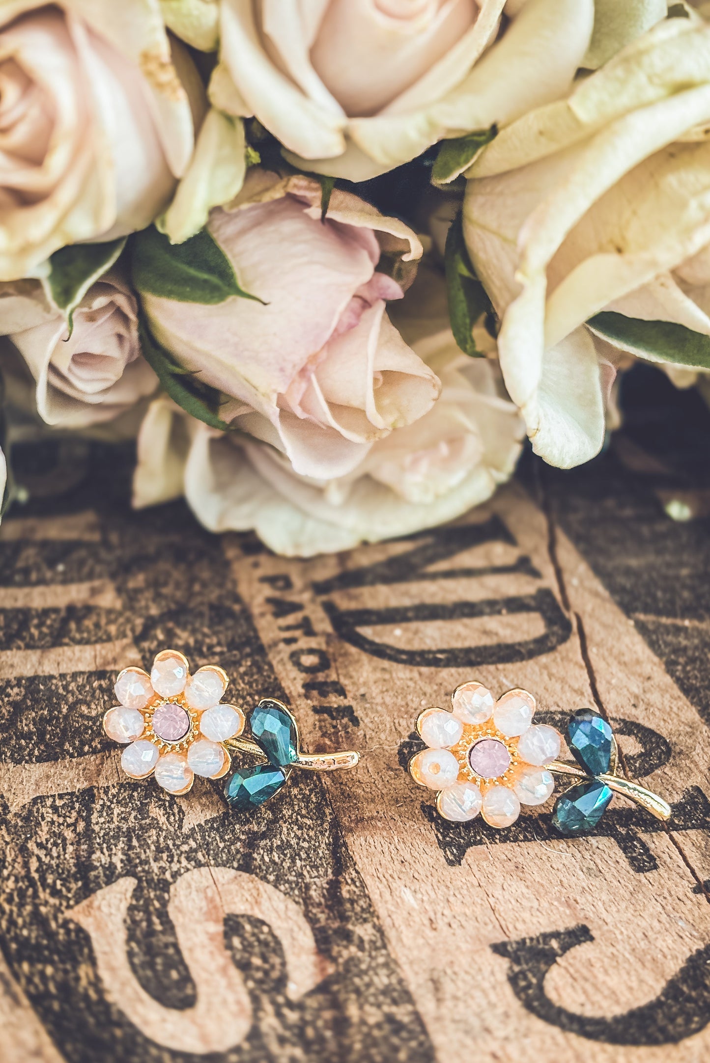 Beautiful Dainty Flower Studs