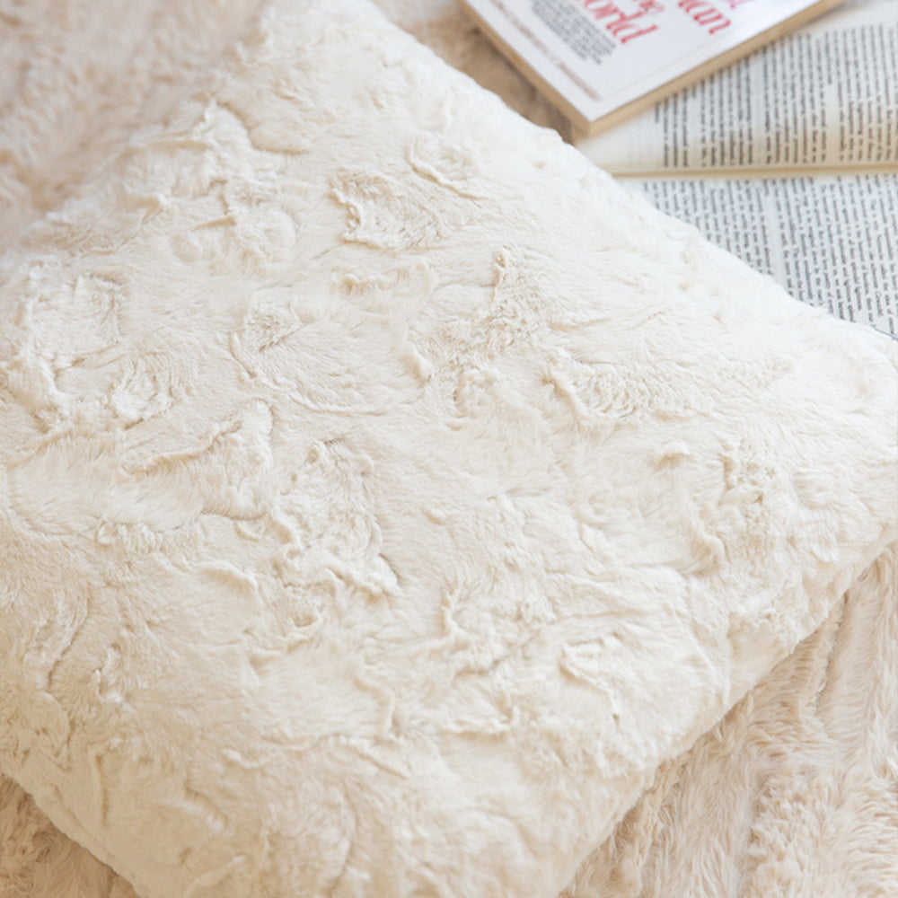 Set of 4 well mixed miss and match reversible sides furry throw pillowcase and insert 18"x18" square