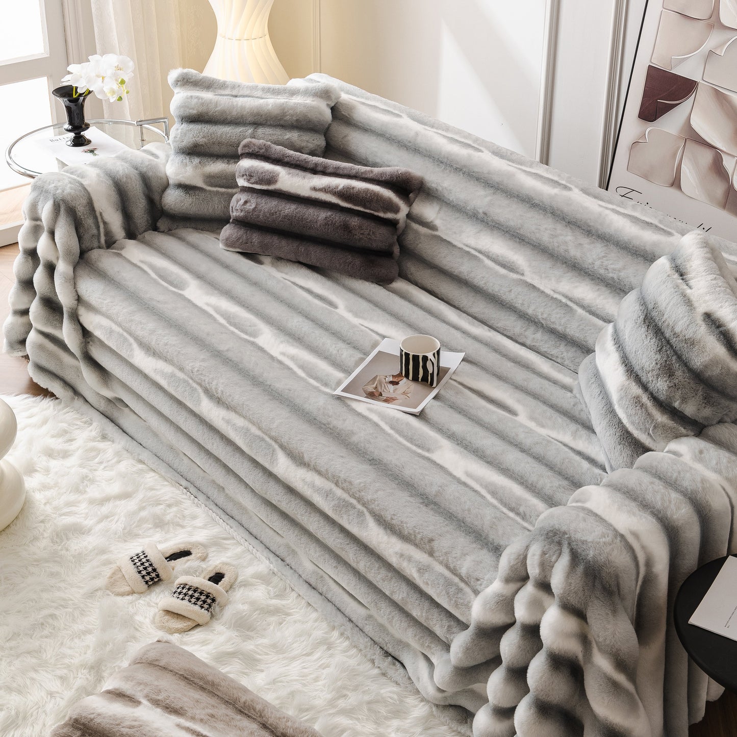 Ultra Soft Faux Fur Couch Cover – Large, Fluffy, and Elegant Sofa Throw Blanket