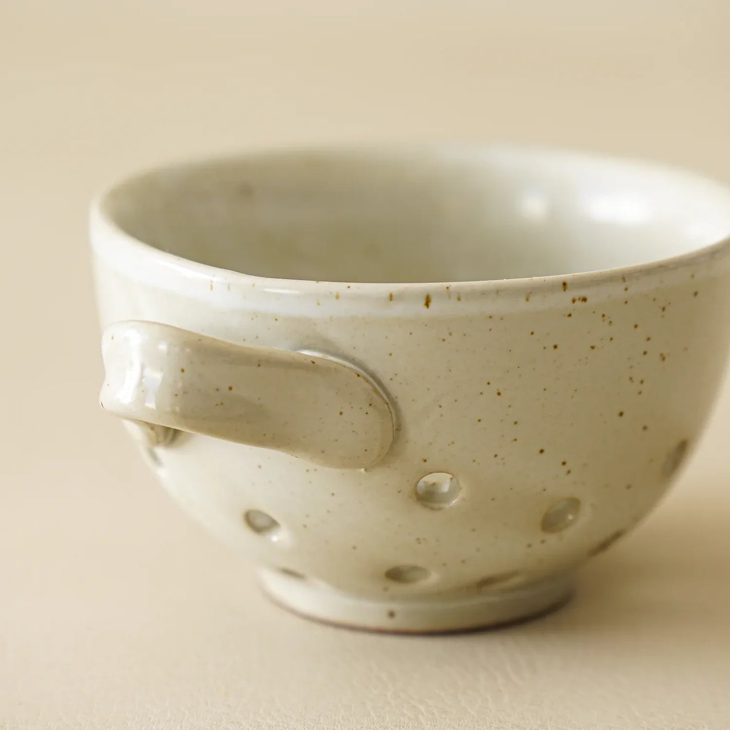 White Reactive Glaze Round Stoneware Berry Bowl