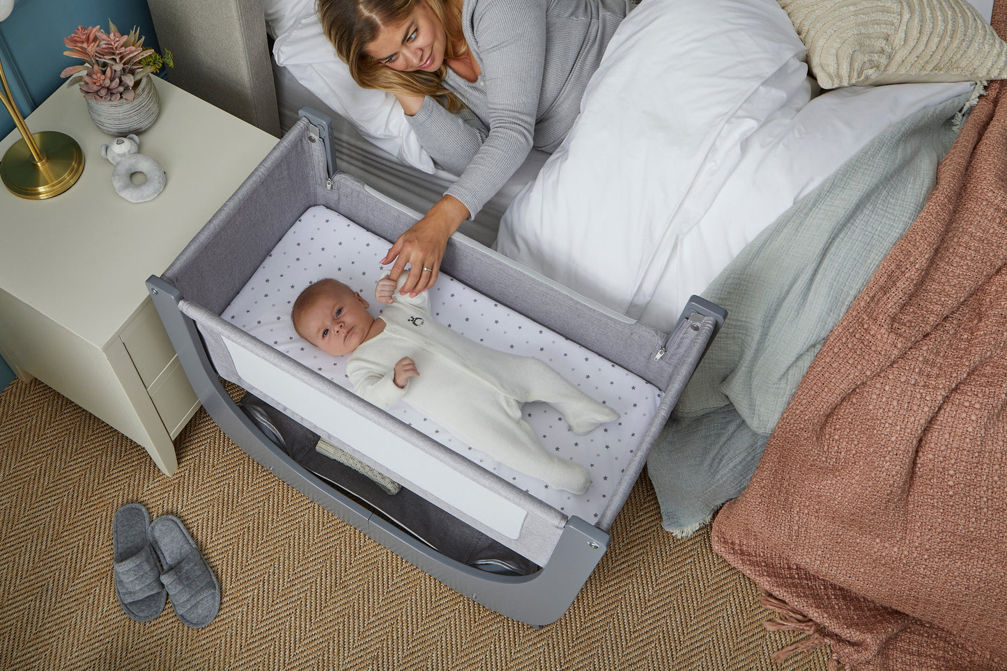 Shnuggle Air Lite Bedside Bassinet | Infant Crib | Height Adjustable Baby Bed with Mattress