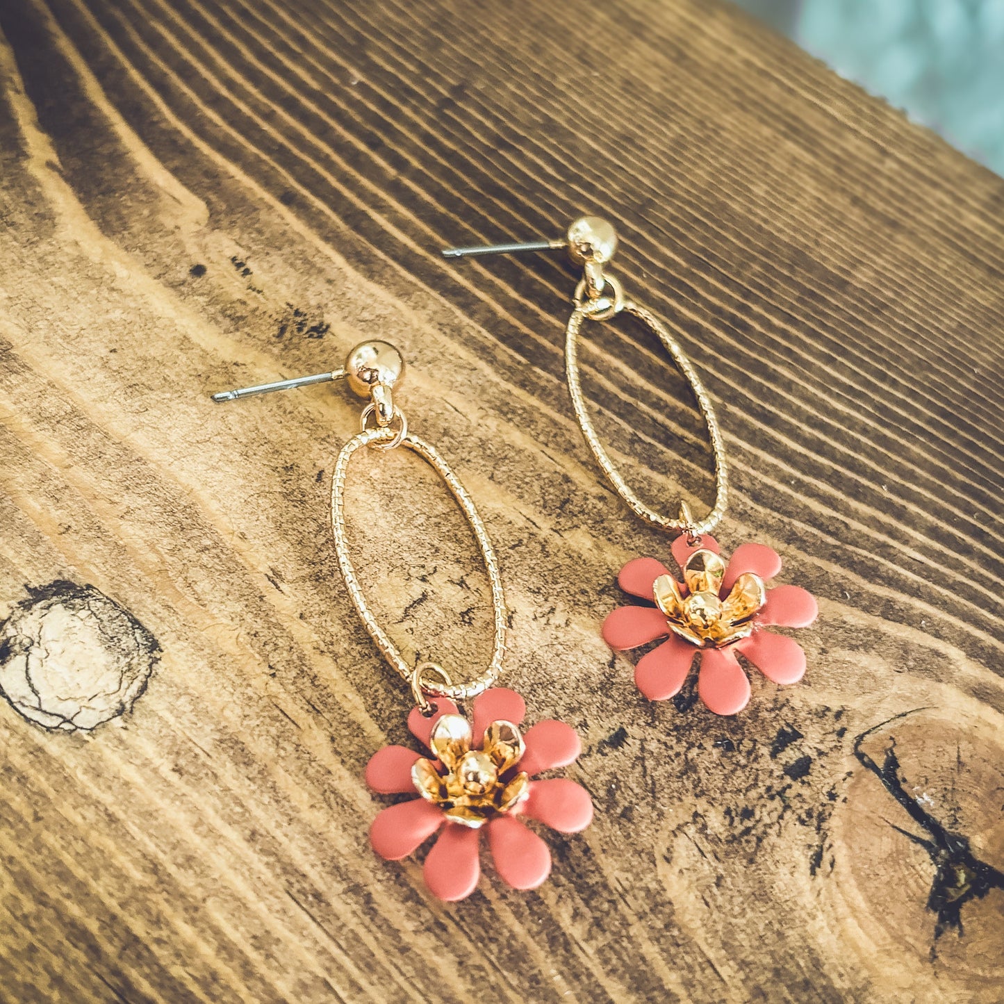 Beautiful Gold Flower Drop Earrings