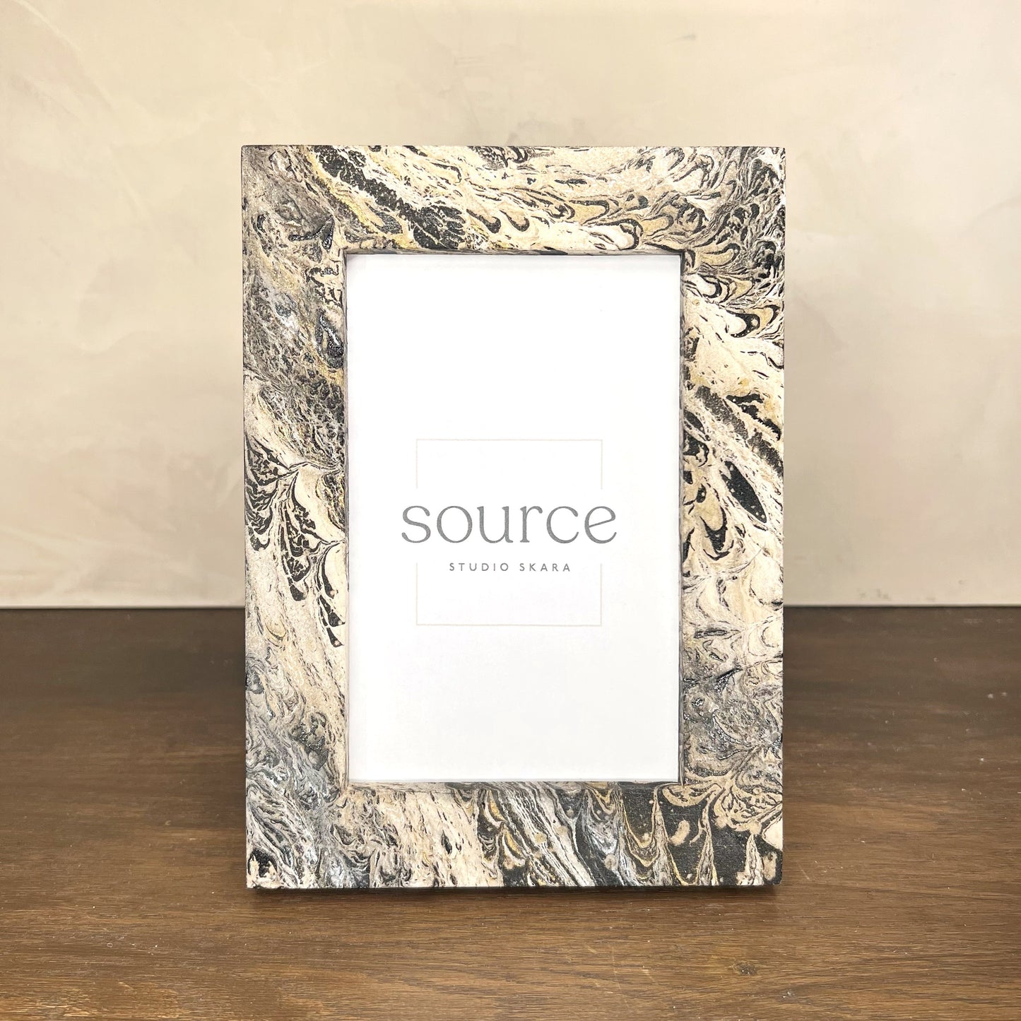 Neue Hand Marbled Wood Picture Frame (4x6)