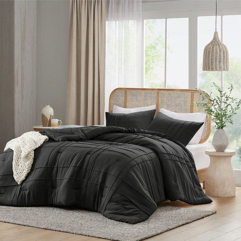 Full/Queen size Pre-Washed Pleated Microfiber Comforter Set in Black