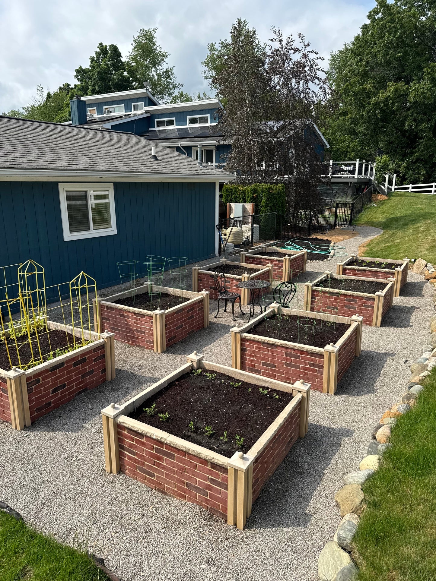 Nancy's Garden Prefabricated Concrete (GFRC) Garden Bed