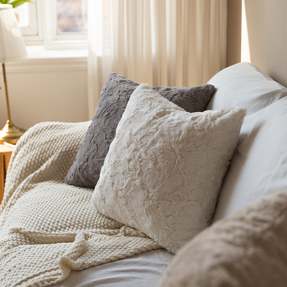 Set of 4 well mixed miss and match reversible sides furry throw pillowcase and insert 18"x18" square