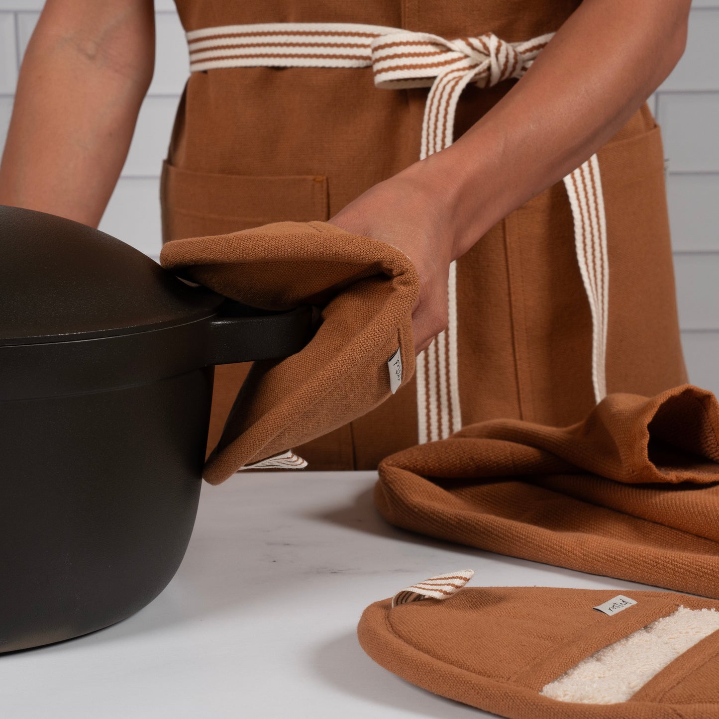 KAF Home Rooted Sustainable Set Of 2 Pot Grabbers 6" x 8.5"