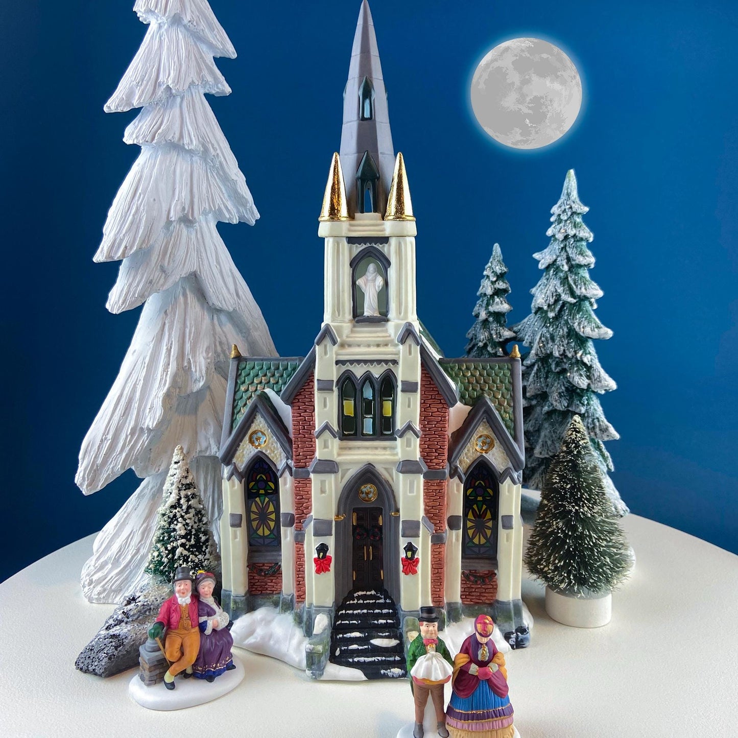 Porcelain Christmas Village Cathedral. Large Illuminated House of Worship by Grandeur Noel Collector's Edition. Home Retail Holiday Decor.