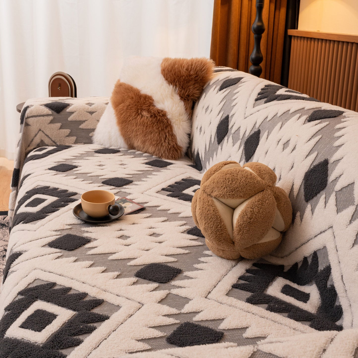 Bohemian Tufted Sofa Cover, Soft Sherpa Fleece Throw Blanket with 3D Aztec Geometric
