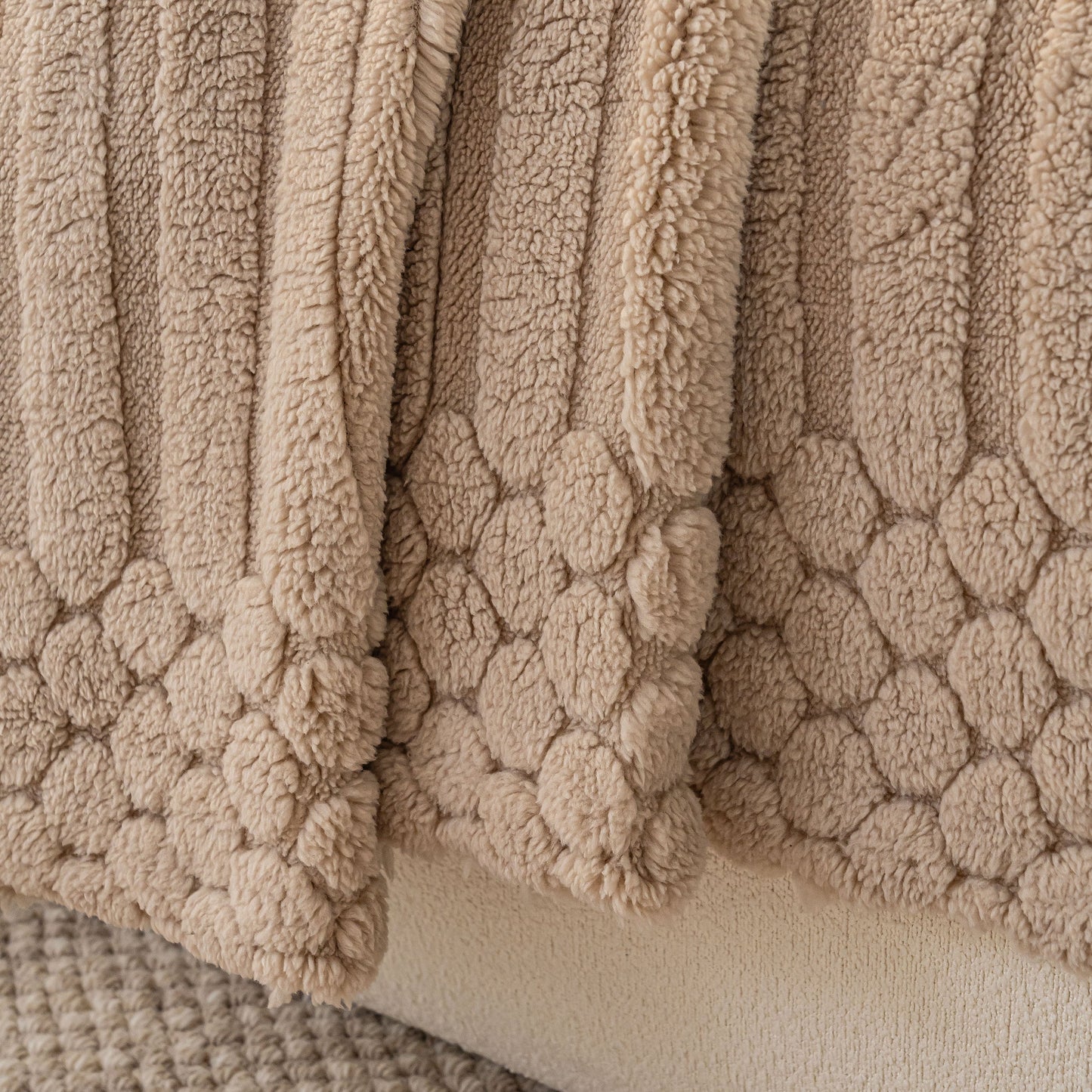 Boho 3D Geometric Throw Blanket for Couch, Luxurious Velvety Plush Fleece Sofa Cover