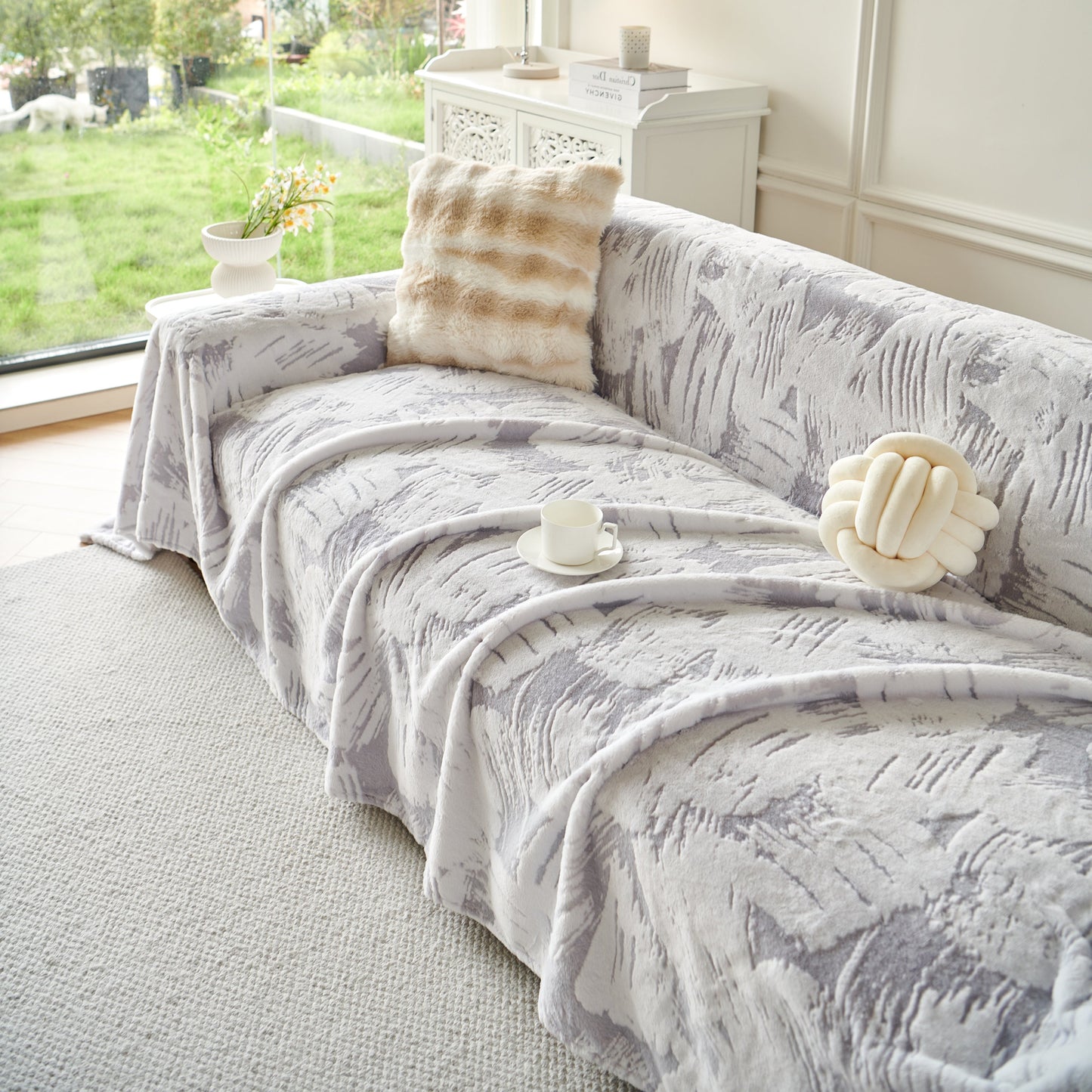 Plush Faux Fur Warm Sofa Cover with Waves Jacquard Textured Throw Blankets for Couch