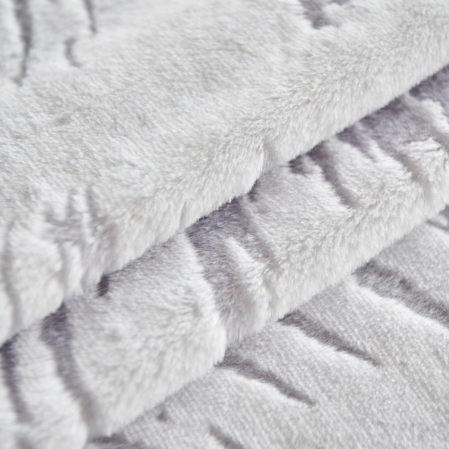 Plush Faux Fur Warm Sofa Cover with Waves Jacquard Textured Throw Blankets for Couch