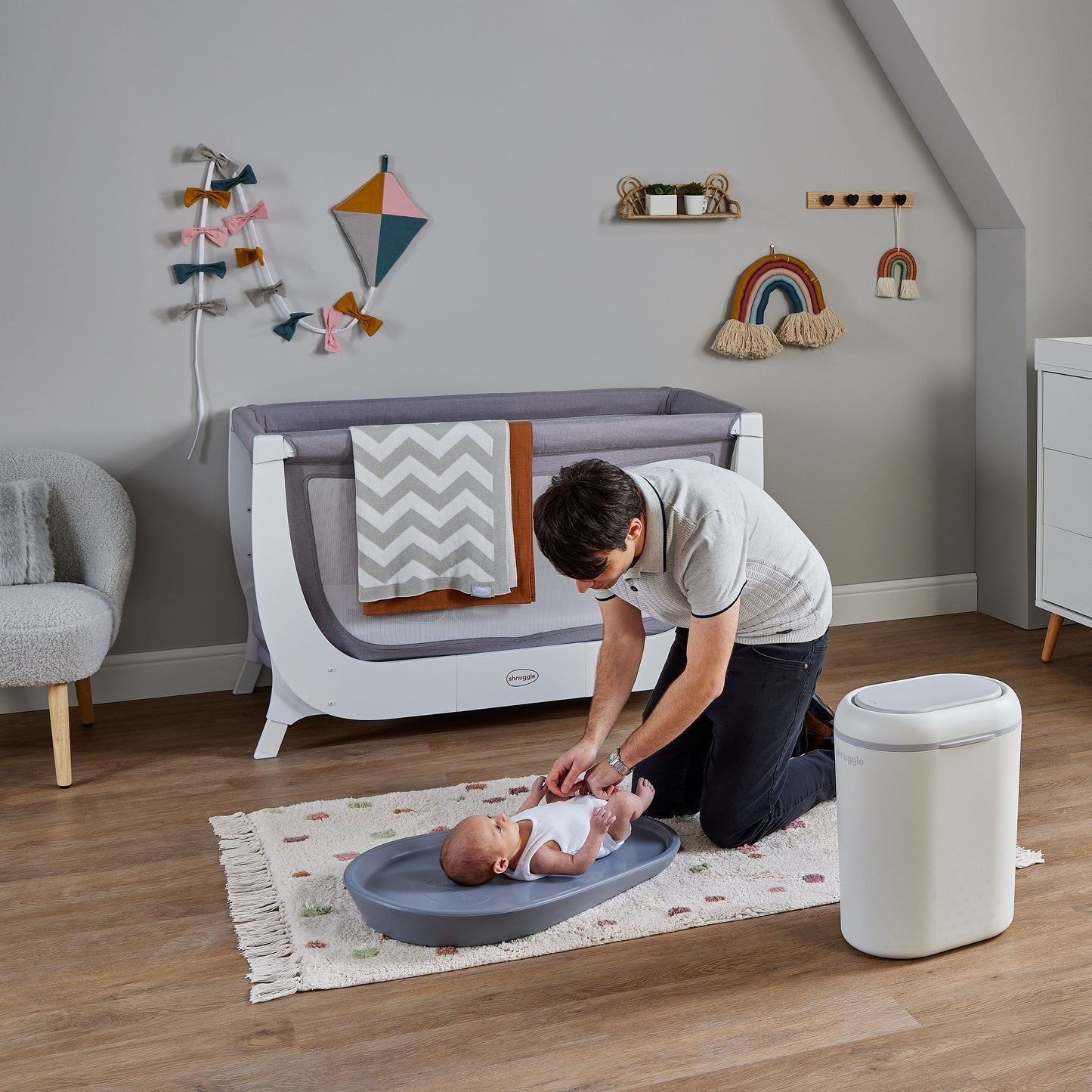 Shnuggle Eco-Touch Nappy Bin Diaper Pail