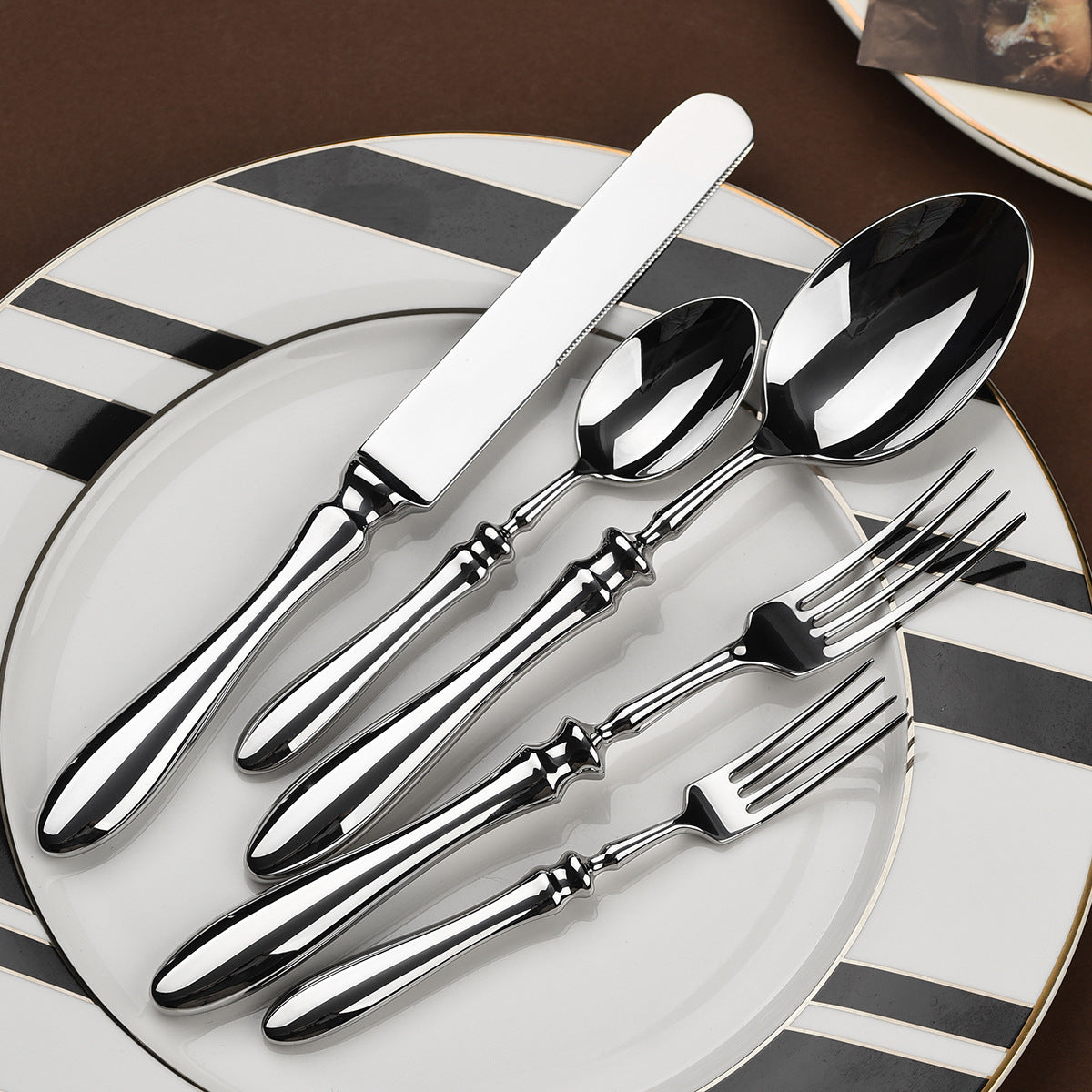 Eleanor Luxury Cutlery Set