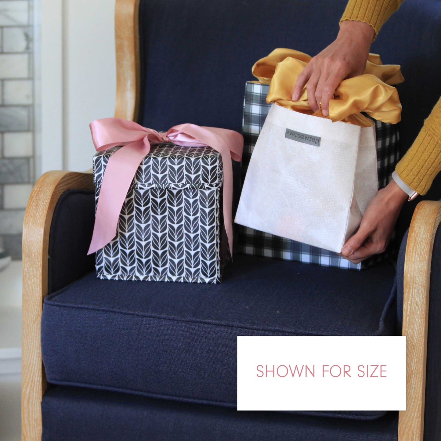 EverBag: Small Grey and Gold Floral Print with Gold Satin Bow