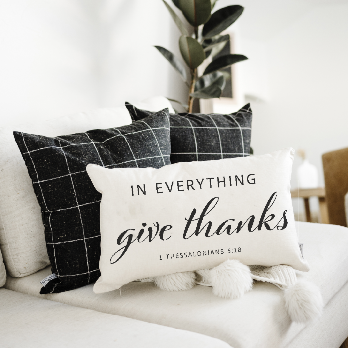 In Everything Give Thanks Pillow Cover showcasing cozy home decor with stylish pillows and natural linen fabric.