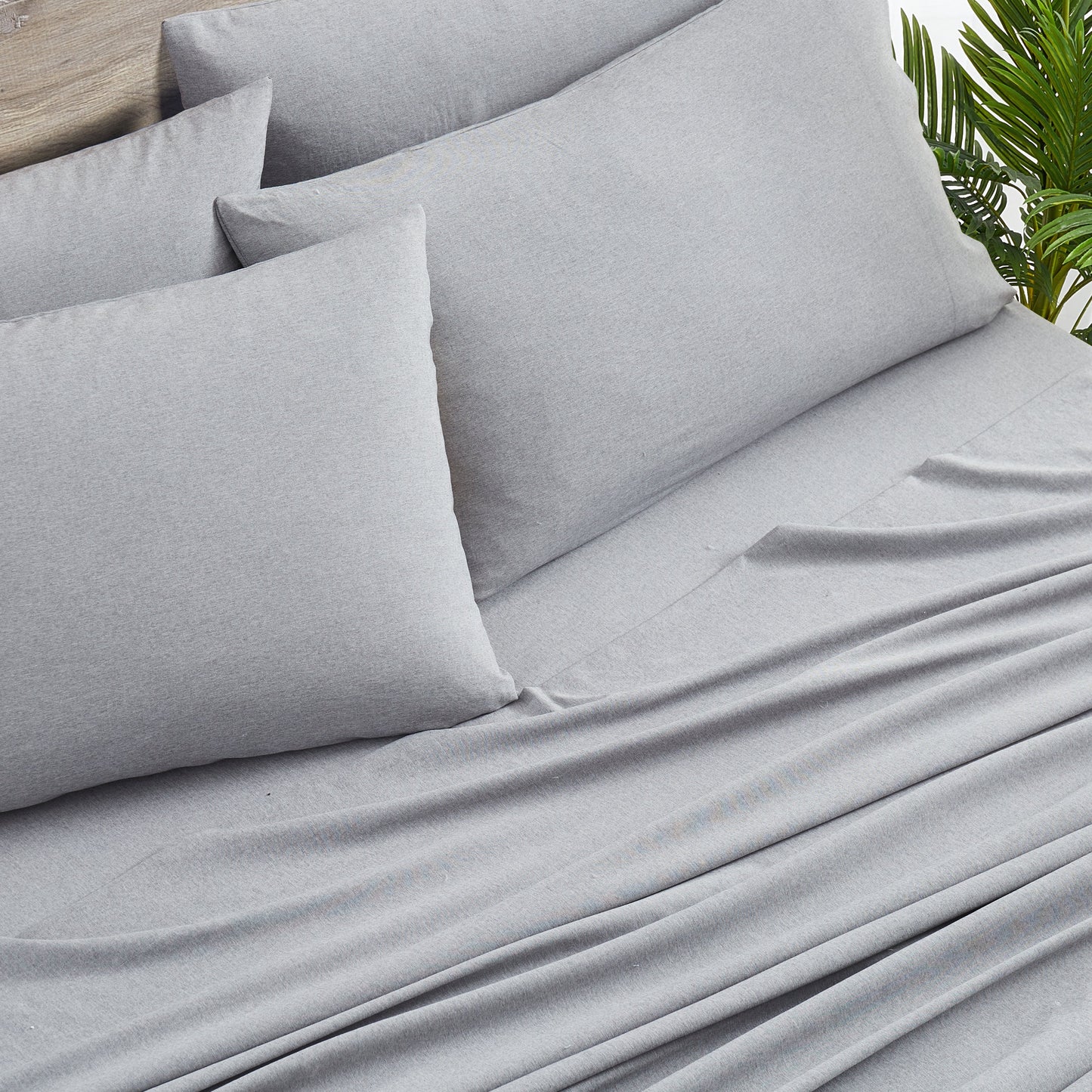 Bamboo 2000 Thread Count 6-Piece Chambray Sheet Set with SnugGrip
