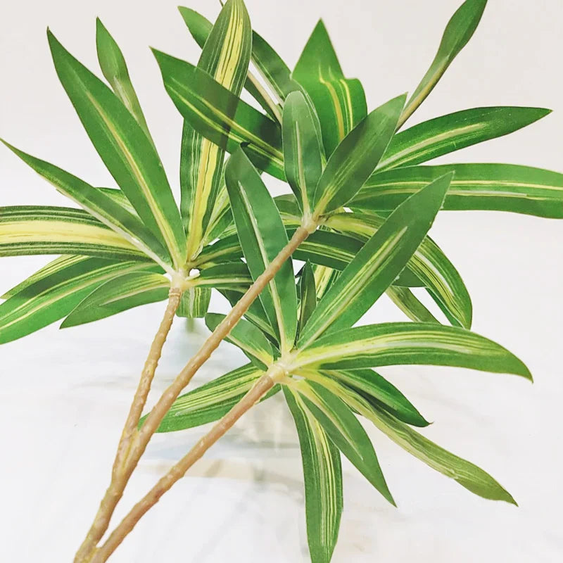 Dlight Decor 75cm Palm Tree with Real Touch Leaves