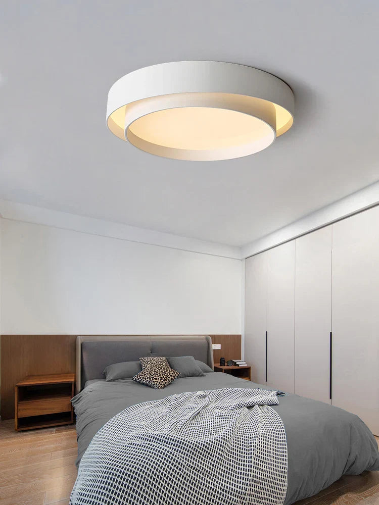 Nordic Minimalist Modern Ceiling Lamp - Designer Lighting for Stylish Living Rooms and Master Bedrooms