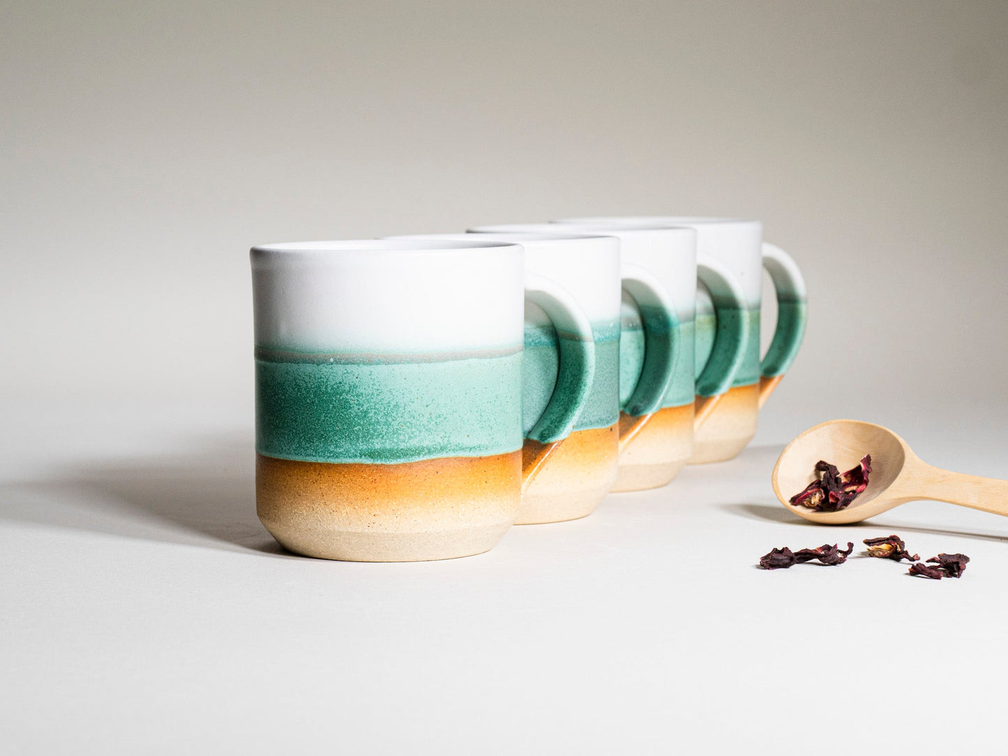 Ceramic Coffee Tea Mug with Handle Green White 14 oz Stoneware