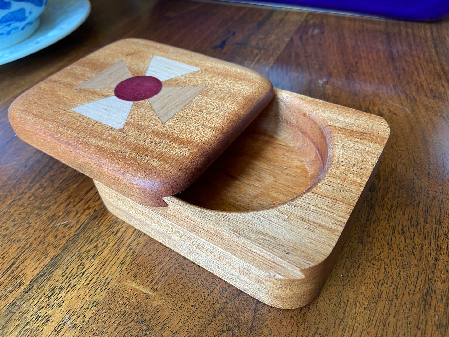 Small sliding dovetail box for desktop or bureau to hold desktop, keepsake or jewelry items.