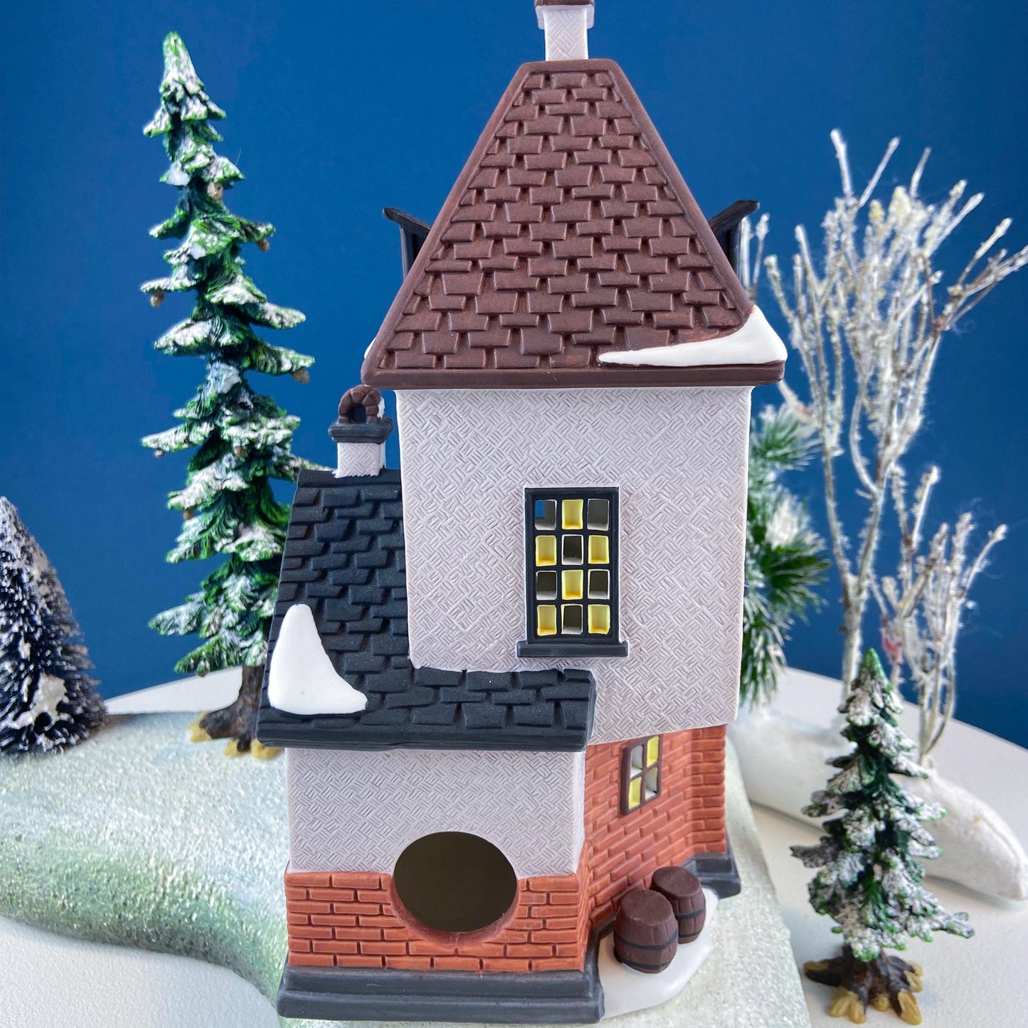 Illuminated Christmas Village Tea Seller House by Dept 56. Christmas in the City. Magical Holiday Home Retail Decor. Gift for Tea Lover.