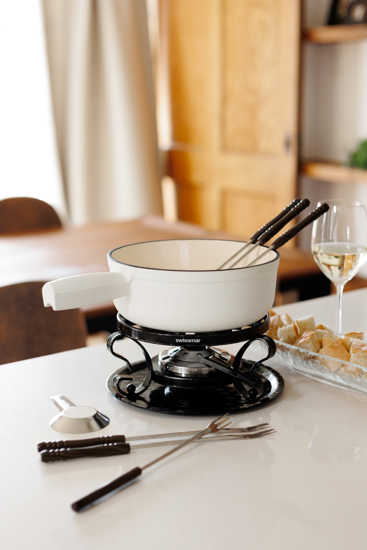 Lugano White Cast Iron Cheese Fondue Set