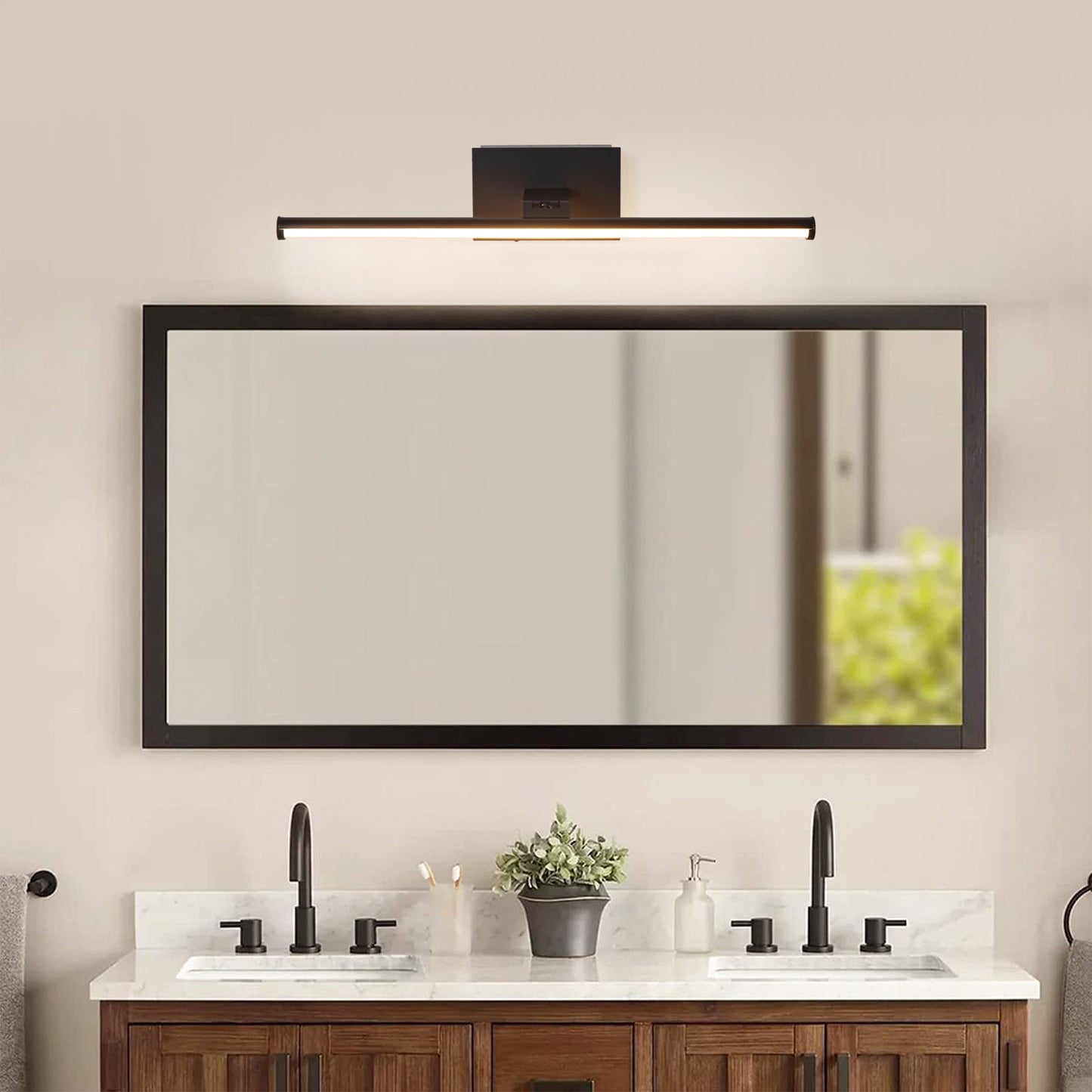 Battery-powered LED Mirror Vanity Light with Remote Control