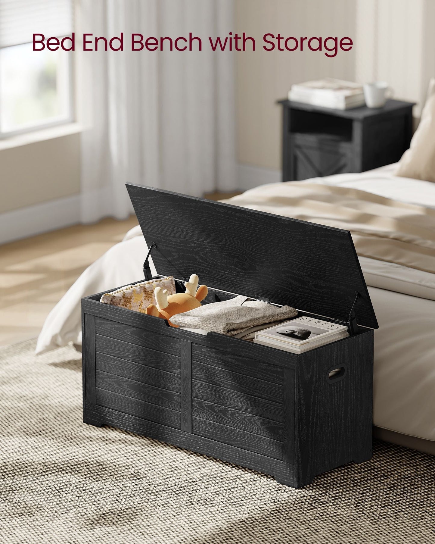 Storage Chest with 2 Safety Hinges