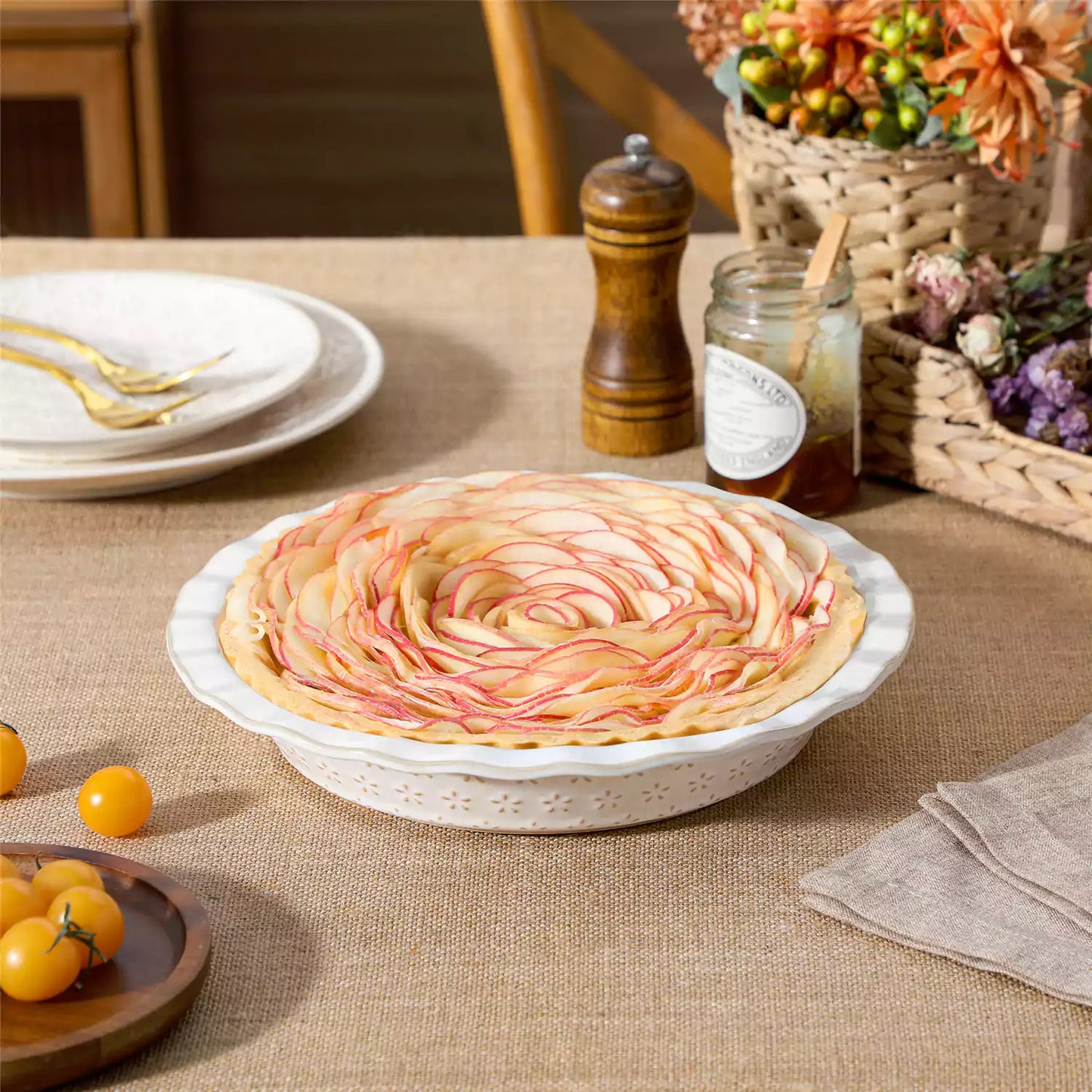 Lydia Fluted Pie Pan