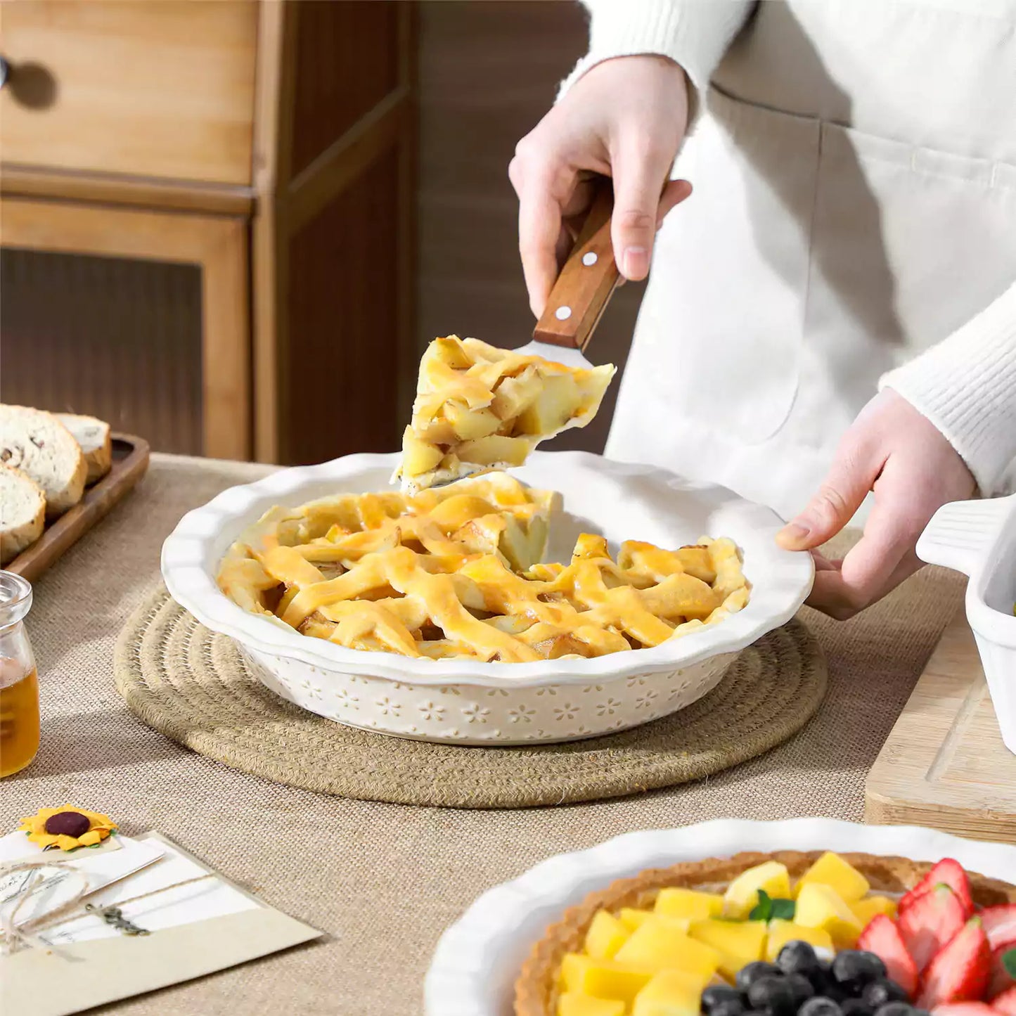 Lydia Fluted Pie Pan