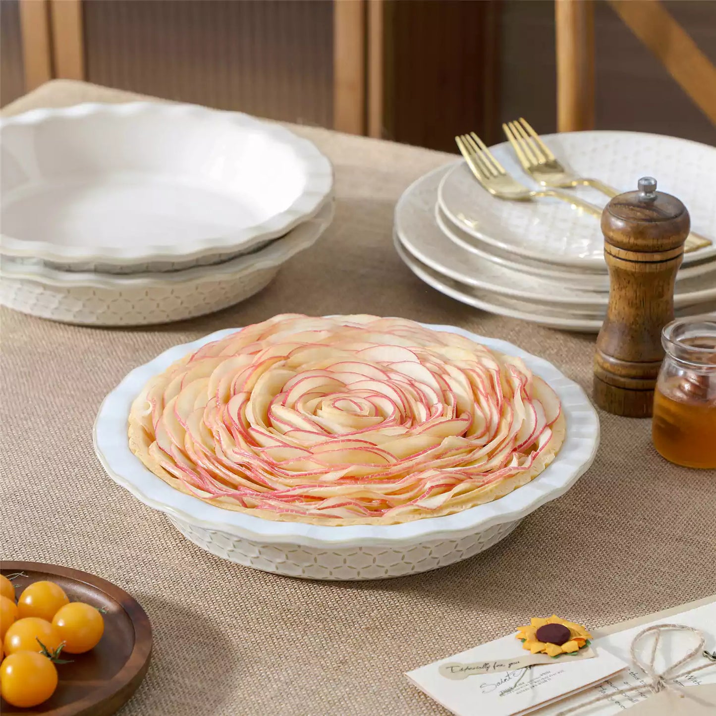 Lydia Fluted Pie Pan