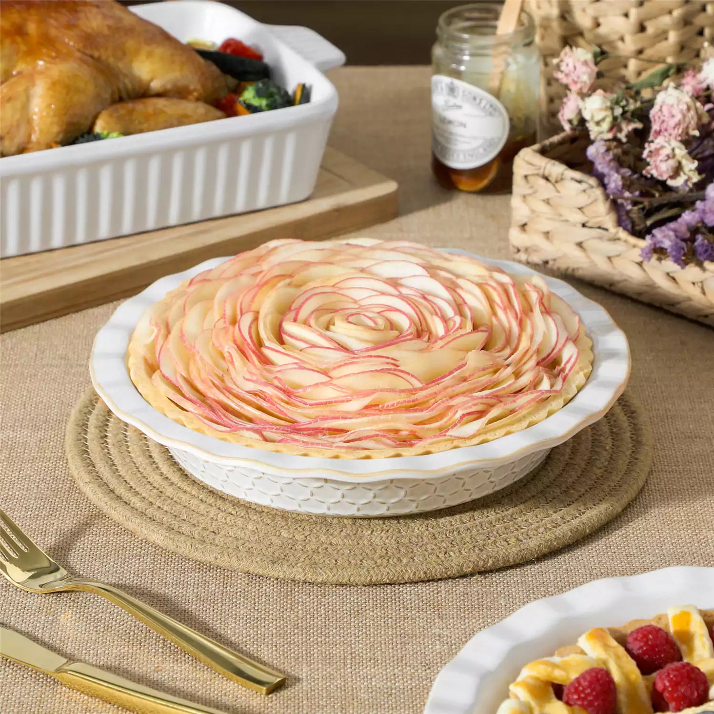 Lydia Fluted Pie Pan